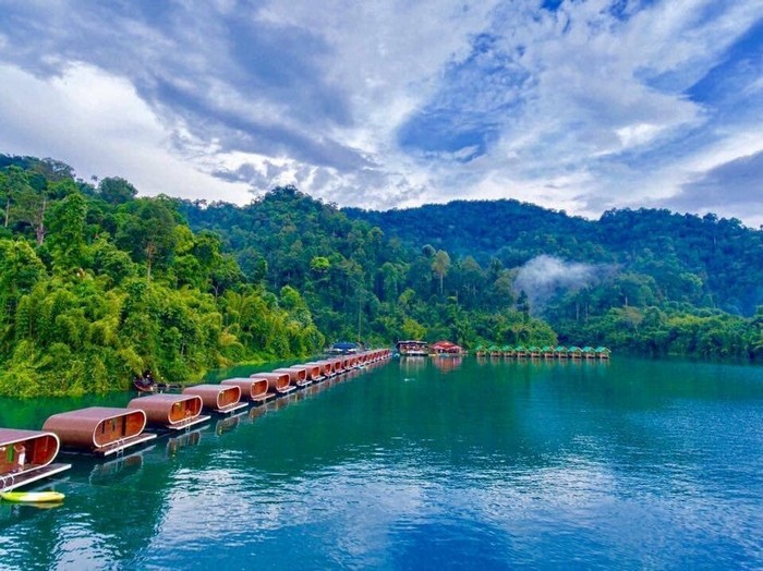  floating bungalows 1 